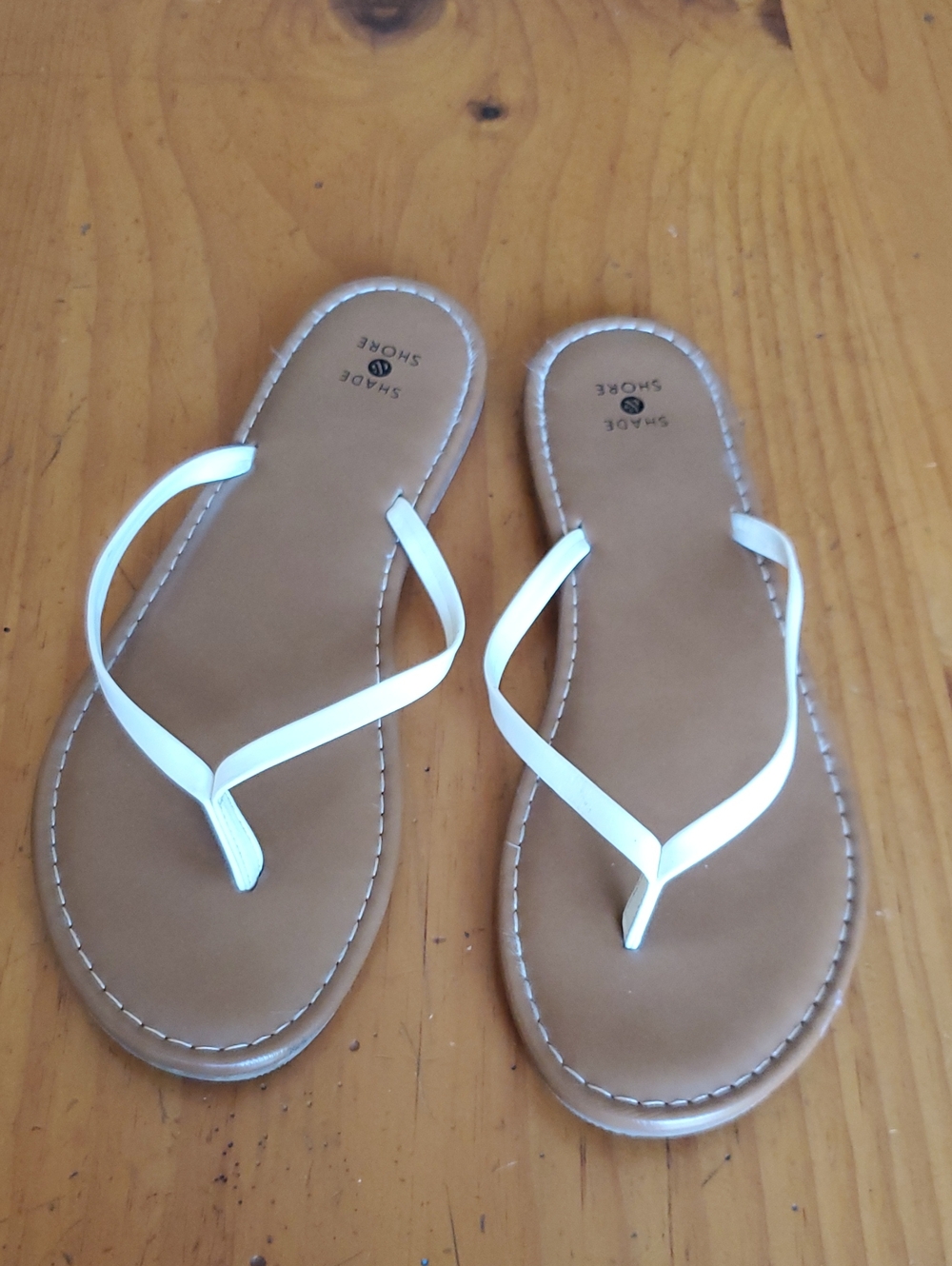 Shade & Shore Flip Flops